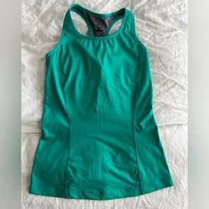 Nike dri-fit workout tank with built-in support